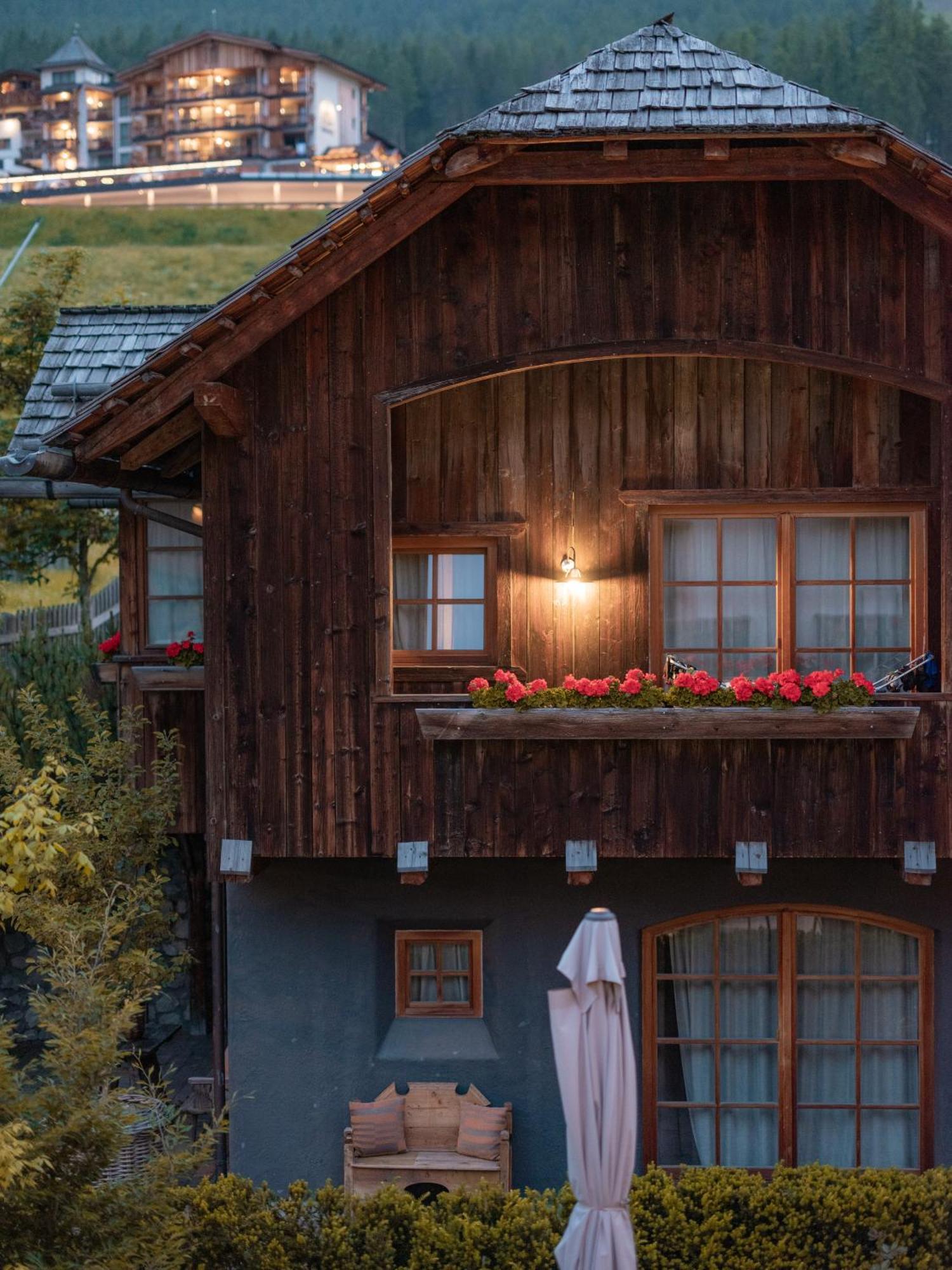 Sportony Mountain Lodges La Villa  Kültér fotó